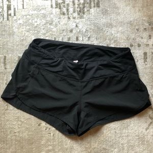 Lululemon Black Speed shorts (old style) size 6